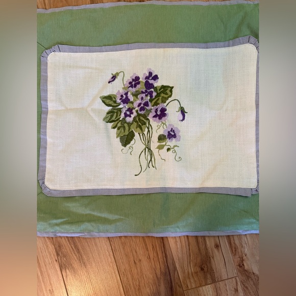 2 Custom Pillow Shams Embroidered Purple Pansies Sage Green & Purple Border20x28 - Picture 4 of 6